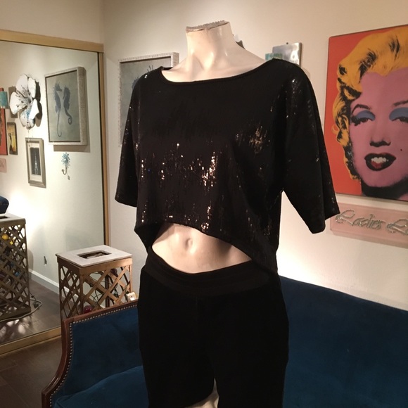 Romeo & Juliet Couture sequin Top - Picture 3 of 7